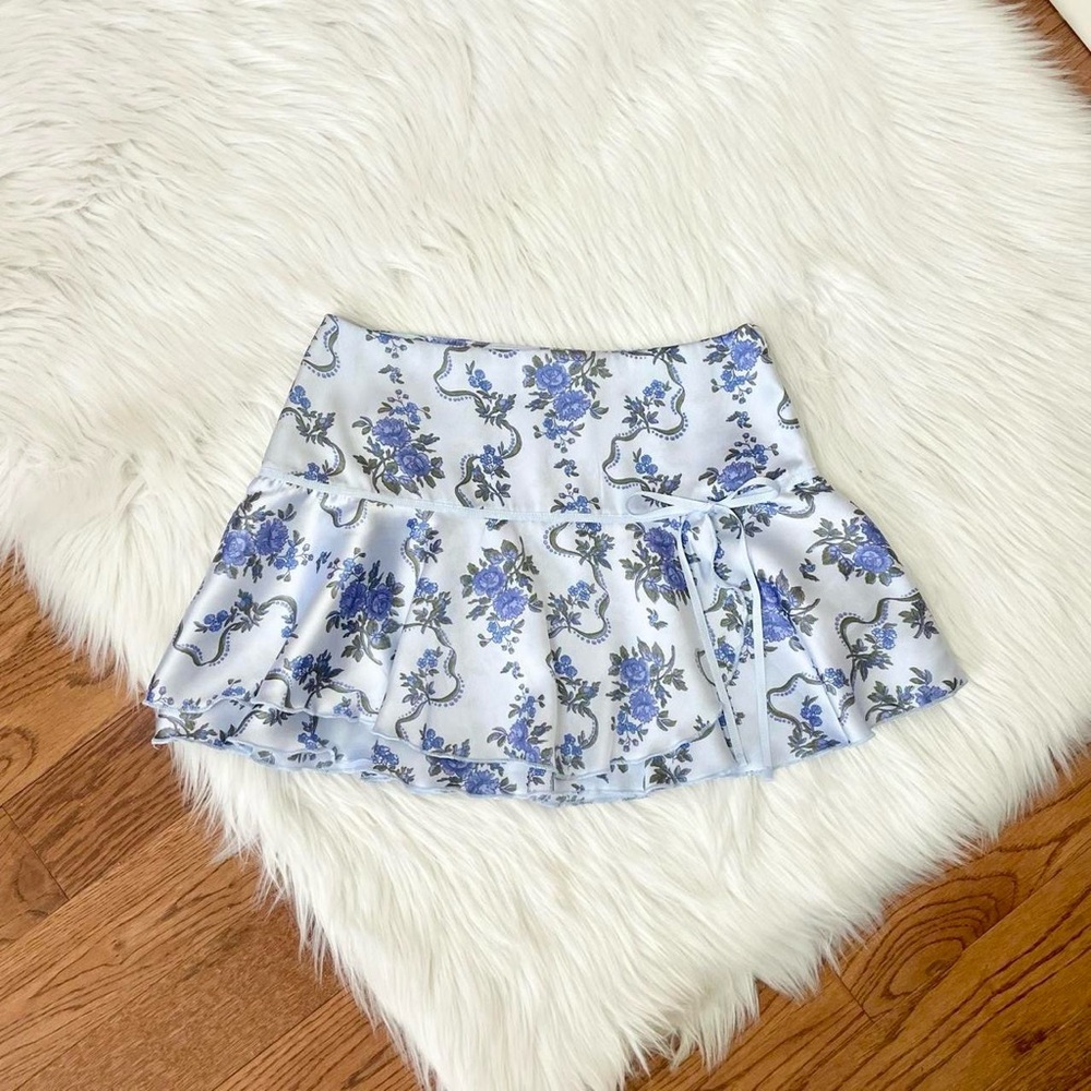 Y2K baby blue ruffle mini skirt 🩵 by Kimchi Blue
